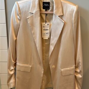 Zara Women's Satin Blazer Jacket in Ivory size XS